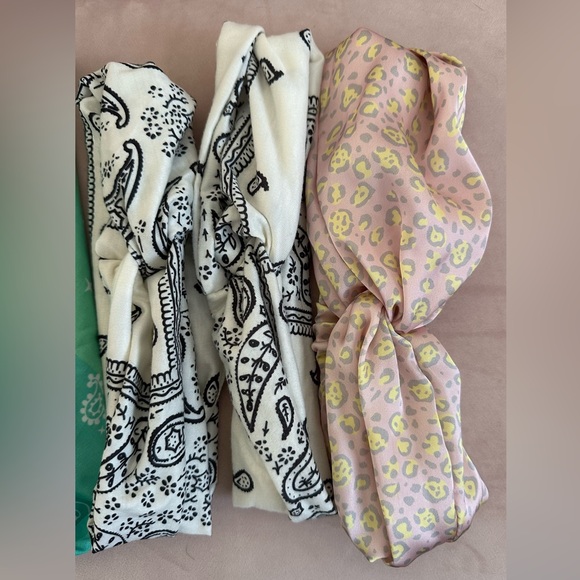 NWOT Colorful Bandana Headband set. 9 headbands. Mixed styles, colors & fabric - Picture 4 of 5